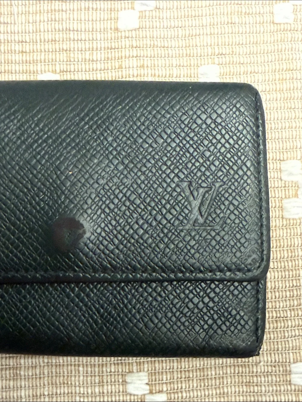 Louis Vuitton Taiga Leather Key Pouch Forest‎ Green M30604 Wallet